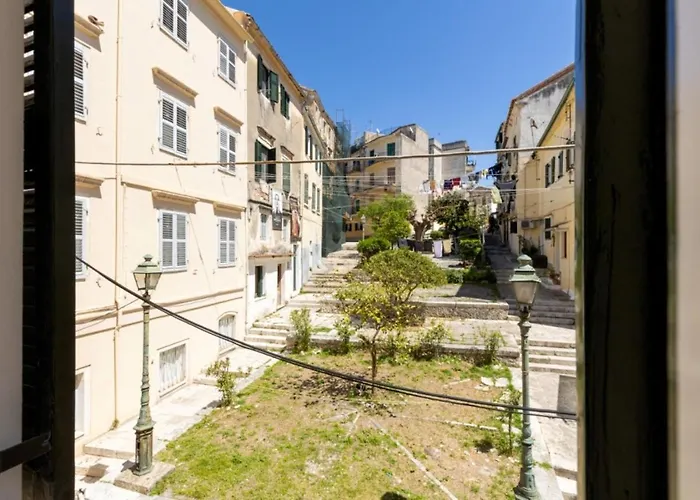 Little Bright - Corfu Old Town Apartment *