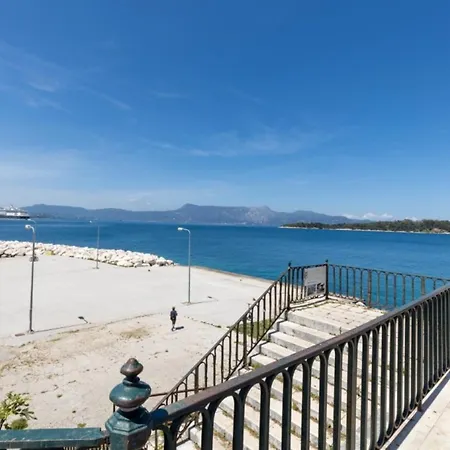 Little Bright - Corfu Old Town Apartment