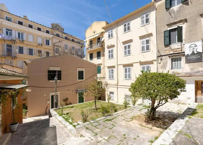 Little Bright - Corfu Old Town Apartment